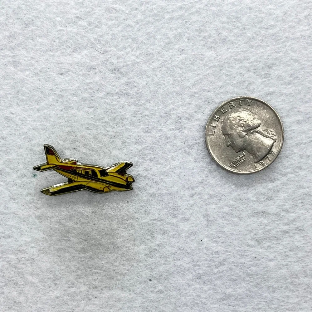 🔮 5/$25‎ Vintage Cessna Airplane Pin
